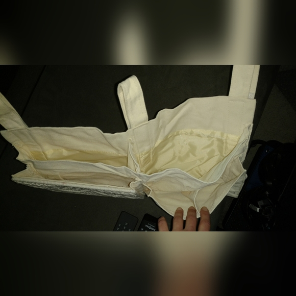 Linen and Macrame Organizer - Picture 3 of 5